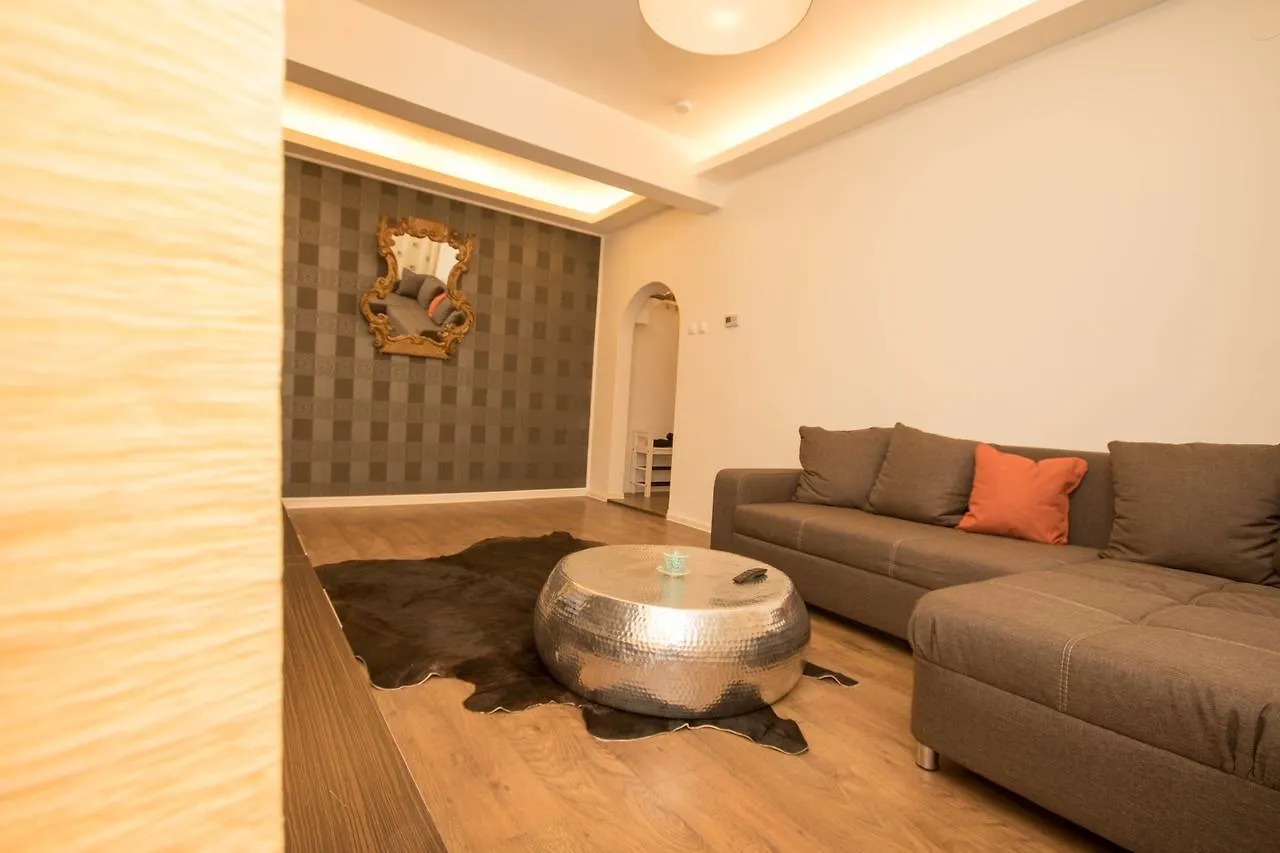 Celinesuites-Downtown Бухарест