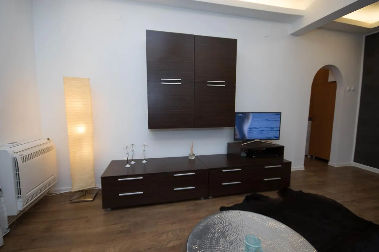 Celinesuites-Downtown Βουκουρέστι 0*,  Ρουμανία